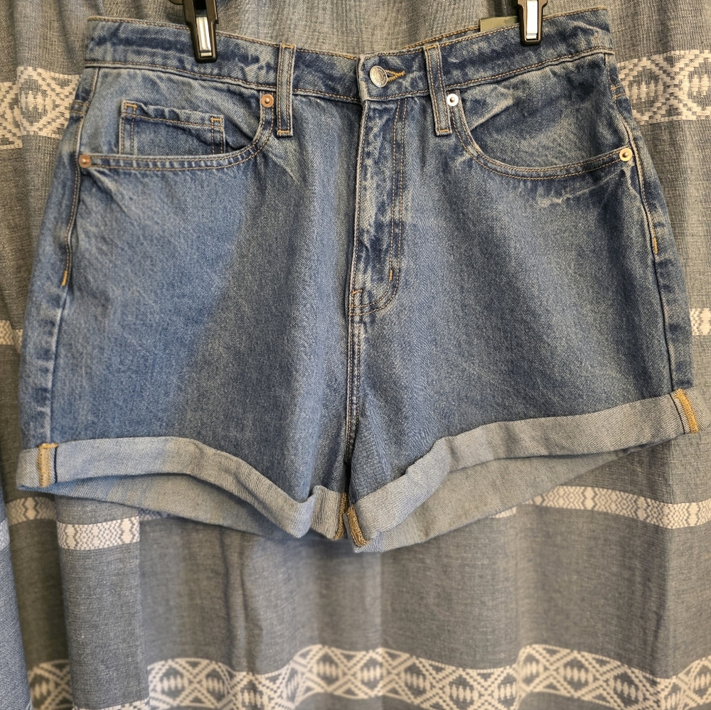 Wild Fable Highest Rise Mom Denim Jean Shorts Sz 12/31 New Happy NWT